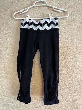 lululemon athletica Black Crop Leggings with Chevron Waistband